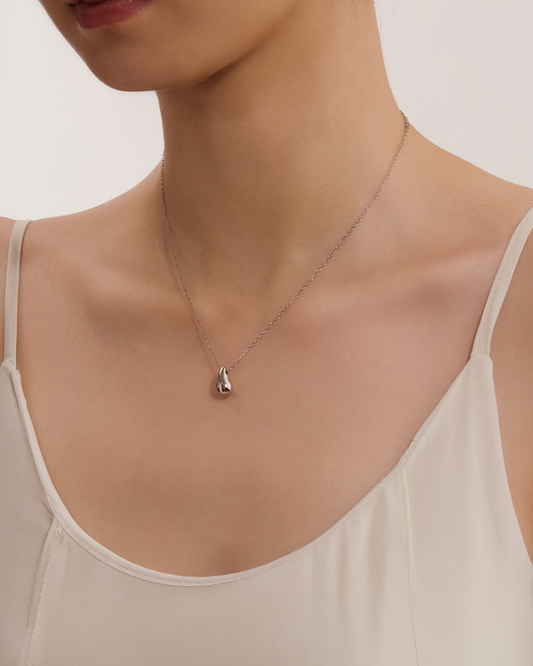MANNA DEW NECKLACE
